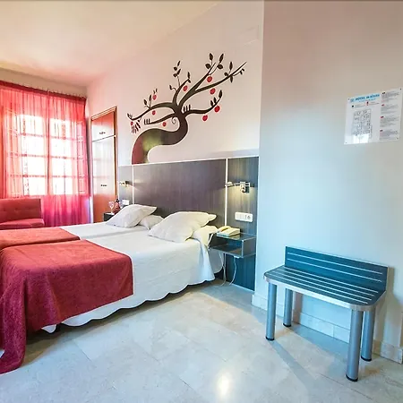 Honest Otel 4*