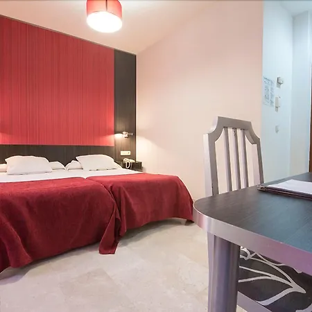 Honest 4* Granada