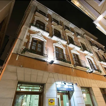 Honest Otel Granada