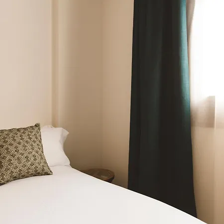 Hotel Honest