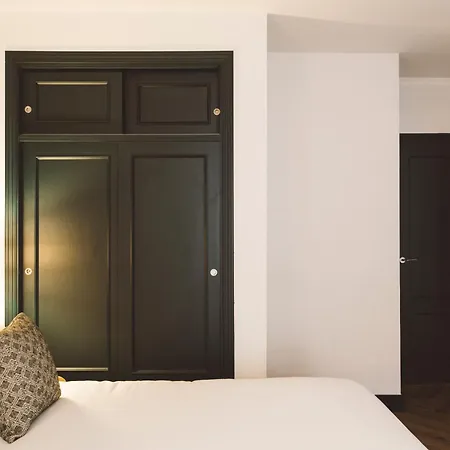 Hotel Honest