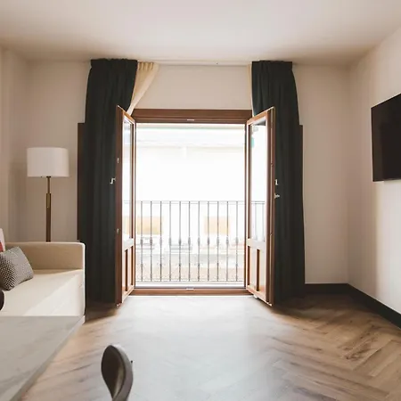 Honest Hotel 4*