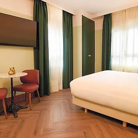 Honest Hotel