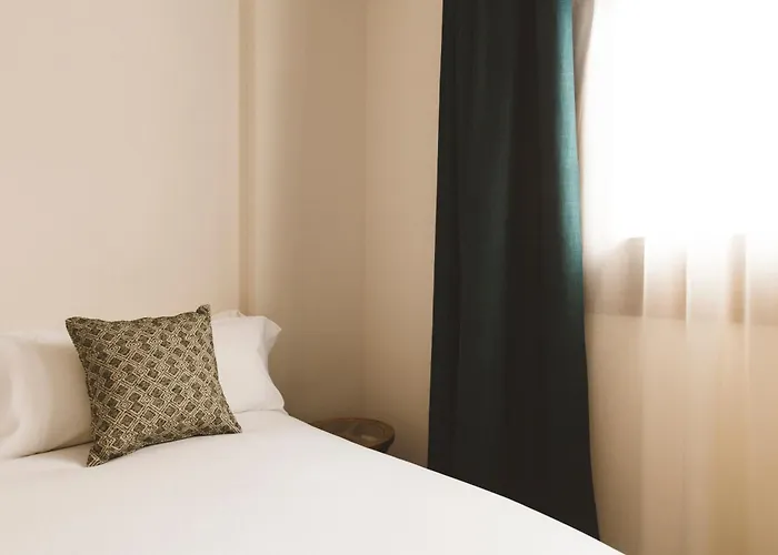 Hotel Honest