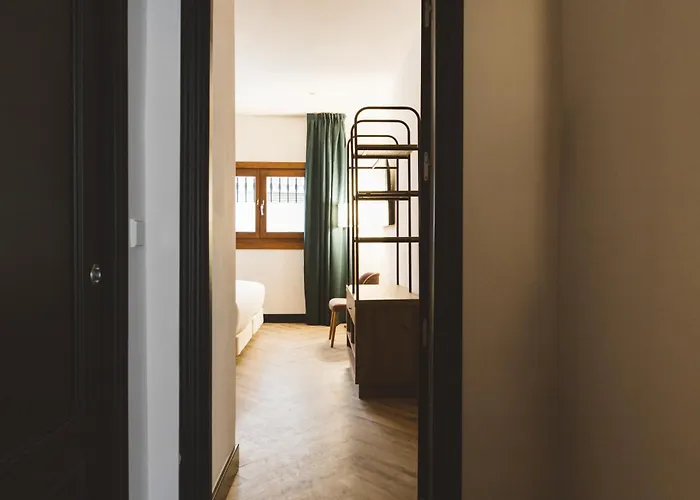 Honest Hotel 4*
