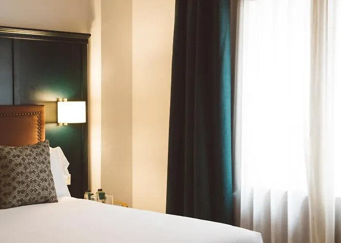 Honest Hotel Granada