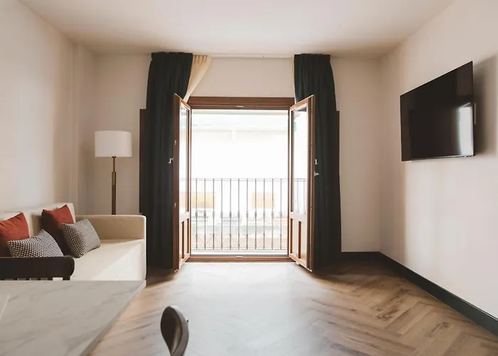 Honest Hotel 4*