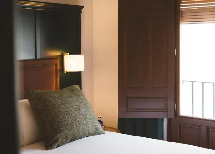 Honest Hotel 4*