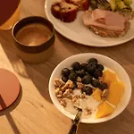 Honest Hotel