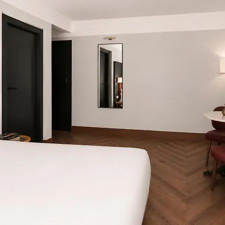 Honest Hotel