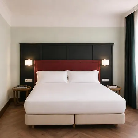 Ξενοδοχείο Honest 4*