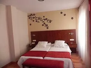 Nieves Hotel 3*