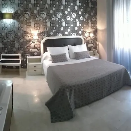 Nieves Hotel 3*