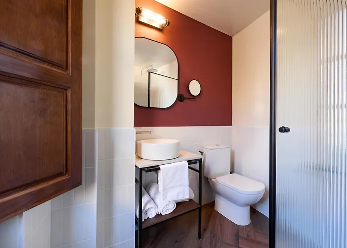 Honest Hotel