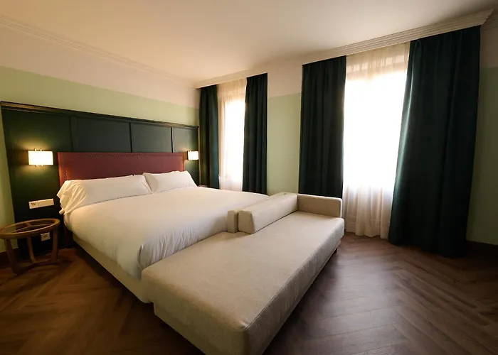 Honest Hotel Granada