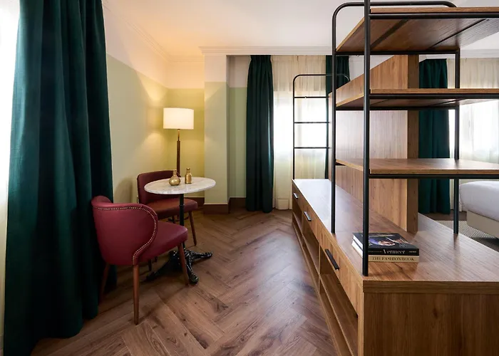 Hotel Honest 4*