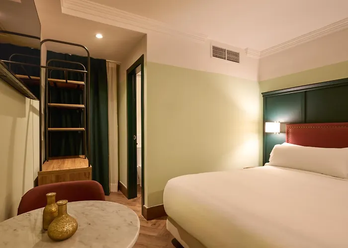 Honest 4* Granada